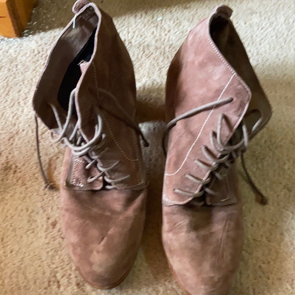 Dolce Vita leather boots